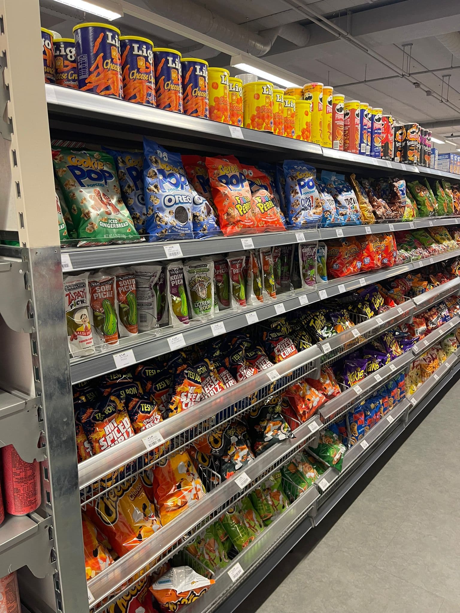 Kruiden van over de hele wereld in de winkel